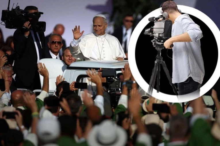 INCIDENT U VATIKANU ZAPALIO DRUŠTVENE MREŽE: Papa Lav XIV papamobilom udario kamermana (VIDEO)