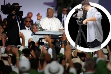 INCIDENT U VATIKANU ZAPALIO DRUŠTVENE MREŽE: Papa Lav XIV papamobilom udario kamermana (VIDEO)