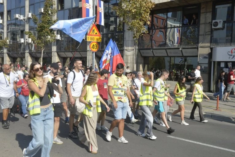 "VI STE STUDENTI LAŽOVI, A NE STUDENTI U BLOKADI!" Dojučerašnji pajtosi udarili na plenumaše nakon saopštenja!