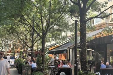 ENGLEZI OKUPIRALI CENTAR BEOGRADA: Šta se ovo dešava u prestonici?! (VIDEO)