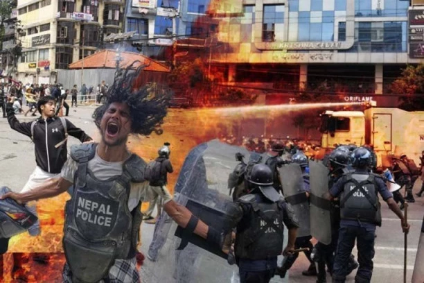 DEMONSTRANTI U NEPALU UBILI TROJICU POLICAJACA! Haos na ulicama postaje sve gori - predali im oružje, rulja ih LINČOVALA!