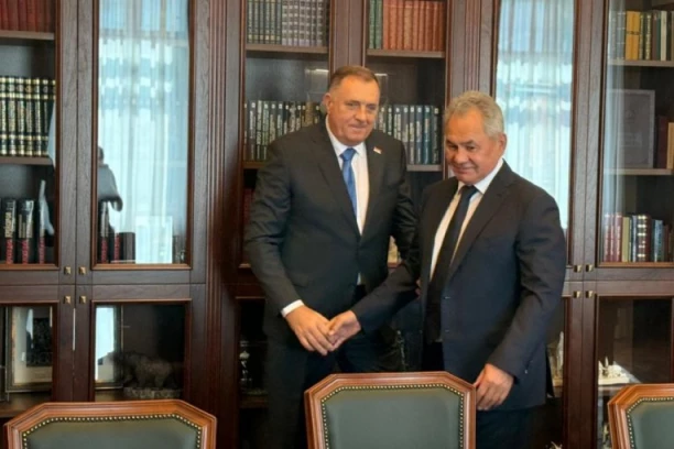 ZAPAD NEĆE DA SLUŠA, ALI TU JE RUSIJA! Dodik sa Šojguom o situaciji u Republici Srpskoj: Pokušavaju da eliminišu svakog ko im nije po volji