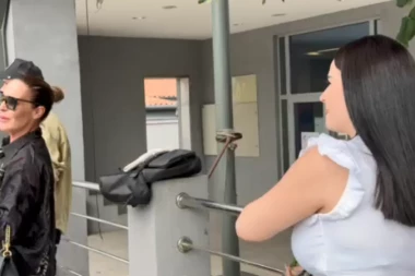 HAOS NA SISTEMATSKOM, BRUTALAN OKRŠAJ KAČAVENDE I SANDRE TODIĆ! Pale ŽESTOKE reči! (VIDEO)