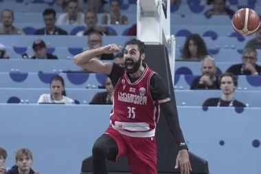 GOGA BITADZE PRAVIO HAOS NAKON ISKLJUČENJA: Bivši MVP AdmiralBet ABA lige pesnicama iskazao nezadovoljstvo! (VIDEO)