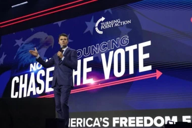 INCIDENT ISPRED SEDIŠTA ORGANIZACIJE ČARLIJA KIRKA: Policija uhapsila 19-godišnjeg tinejdžera (VIDEO)