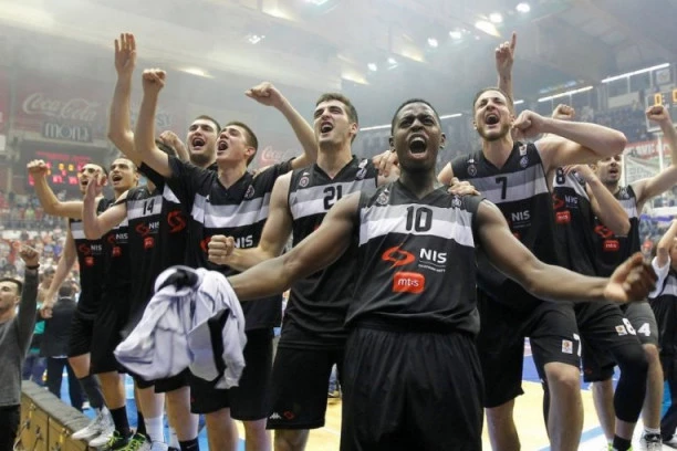 EKSPLOZIJA U HUMSKOJ: Partizan vraća ljubimca "grobara"?!