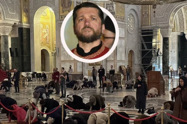 "MOLITVA NA KOLENIMA JE ISCELJUJUĆA“: Otac Gojko poručuje da su nekulturni oni koji ismevaju vernike koji se klečeći mole u pravoslavnim crkvama