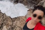 OVO JE DEVOJKA IZ VRNJAČKE BANJE KOJA JE POGINULA U LUŠTICI! Fotografisala se na steni kada ju je povuklo uzburkano more! (FOTO)