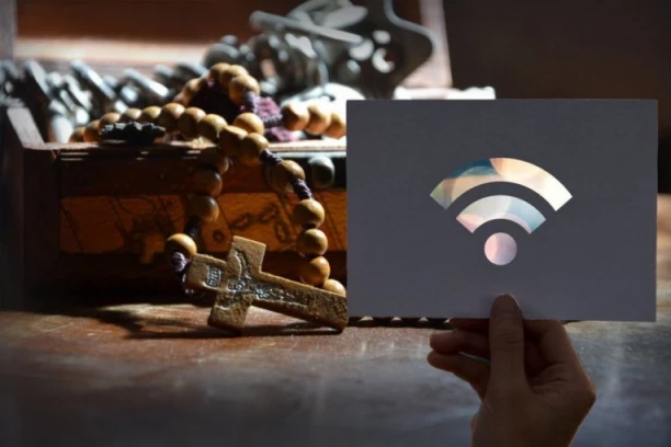 NOVI IZAZOV ZA CRKVU: Da li internet menja način na koji doživljavamo pravoslavlje