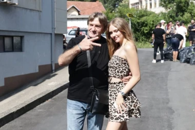 MANEKENKA NAJAVILA TUČU U "ELITI 9": Otac je dopratio do karantina, pa shvatio da i on ŽELI U RIJALITI! (VIDEO)