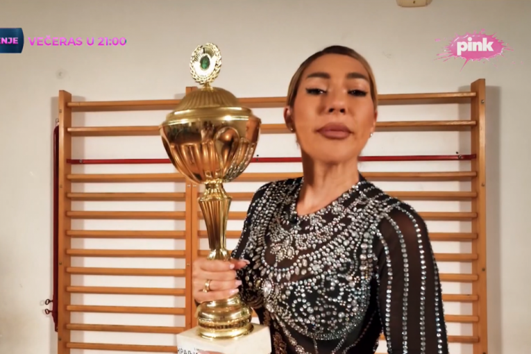 Džingl "Politčka gimnastika"