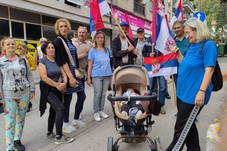 Ustala je cela Srbija!