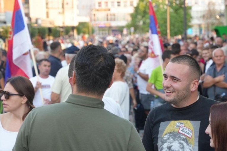 Ustala je cela Srbija!