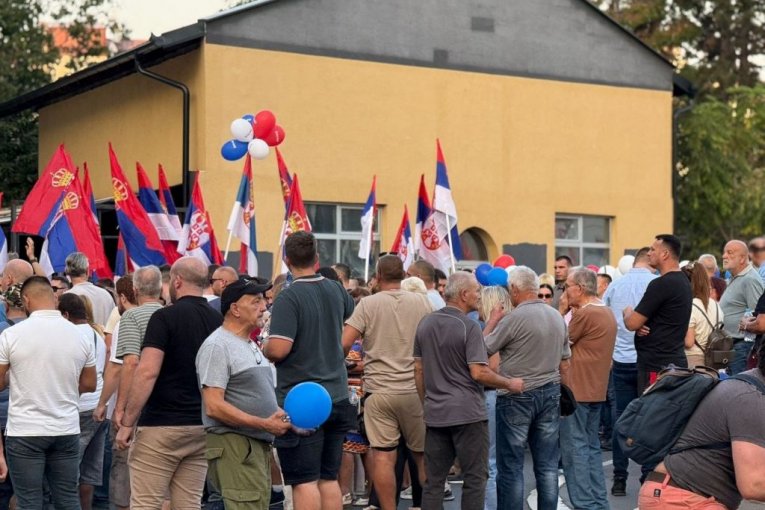 Ustala je cela Srbija!