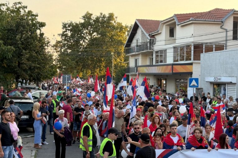 Ustala je cela Srbija!