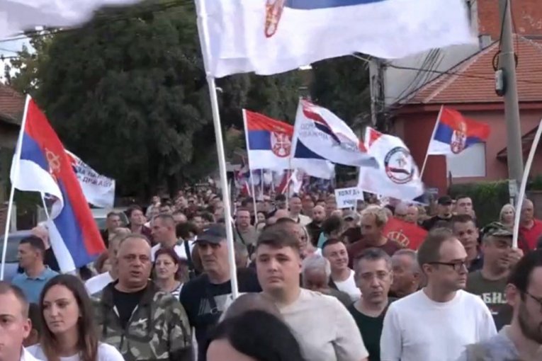 Ustala je cela Srbija!