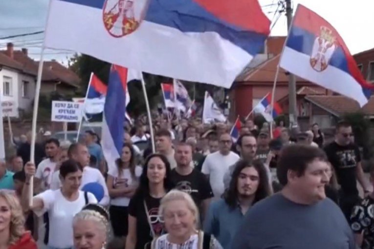 Ustala je cela Srbija!