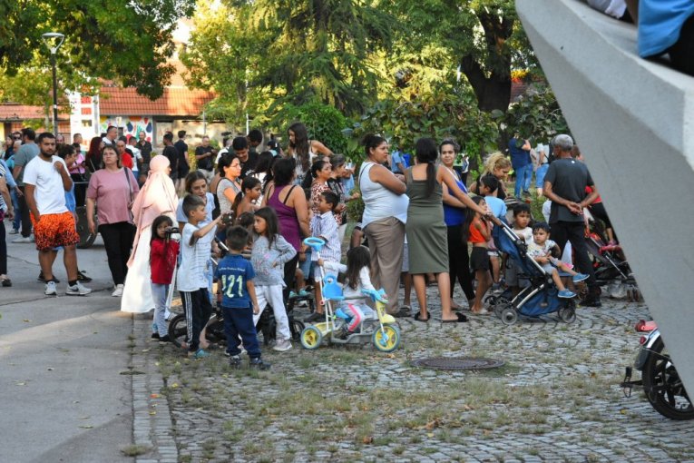 Ustala je cela Srbija!