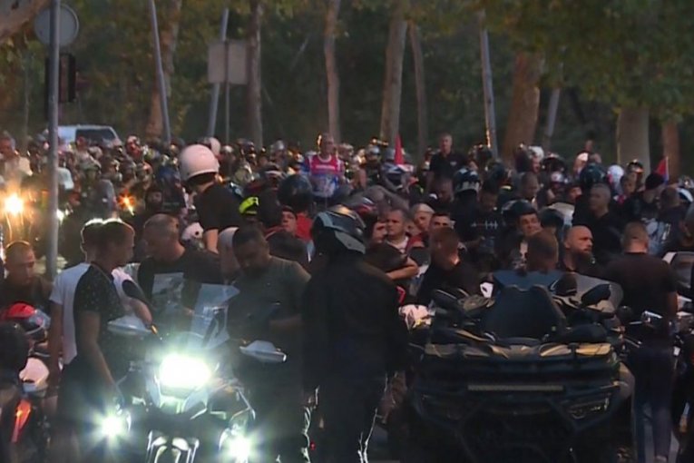 Bajkeri došli da podrže borbu za oslobođenje Srbije od blokadera