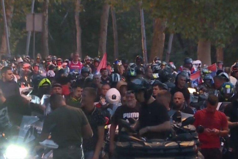 Bajkeri došli da podrže borbu za oslobođenje Srbije od blokadera