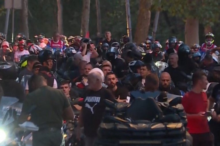 Ustala je cela Srbija!