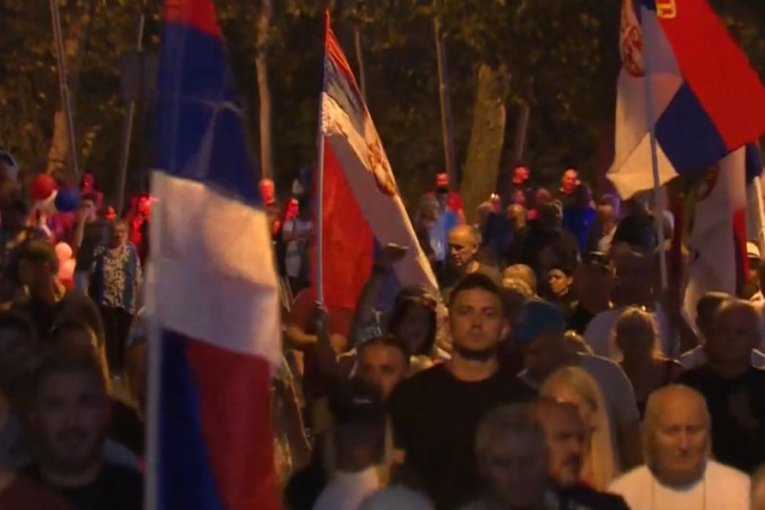 Ustala je cela Srbija!