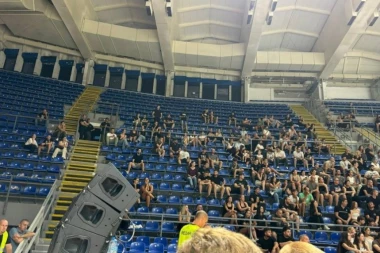 GROBARI NAKON TAŠA ZABORAVILI NA PIONIR - Gde li su danas navijači Partizana? (FOTO)