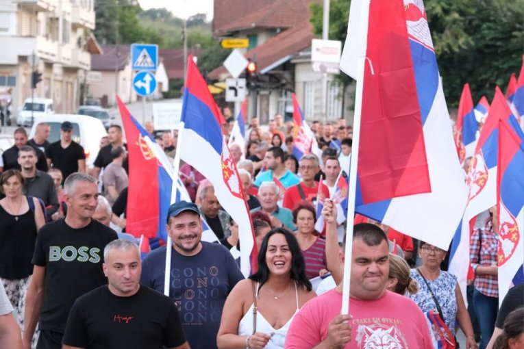 Ustala je cela Srbija!