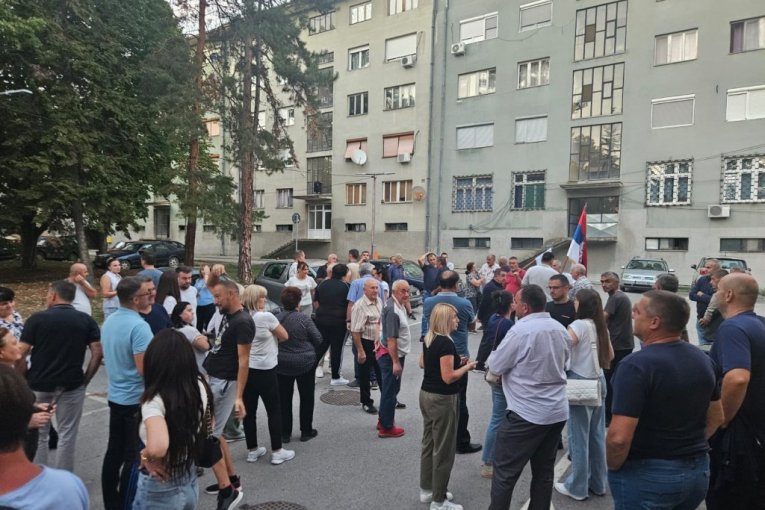 Ustala je cela Srbija!