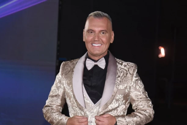 SVE CRNO NA BELO! Naša pevačica progovorila O NAVODNIM SNIMCIMA MILANA MILOŠEVIĆA: OVO MORA DA STANE (VIDEO)