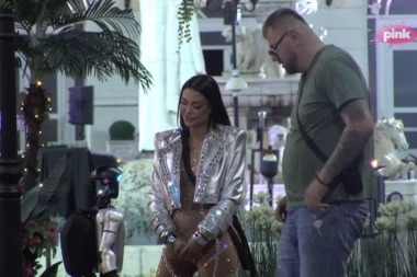 OPAAA, MAJA I JANJUŠ PONOVO ZAJEDNO! Voditeljka otkrila DETALJE KOJE KAMERA NIJE SNIMILA - odmah se osamili NA TAJNOJ LOKACIJI! (GALERIJA)