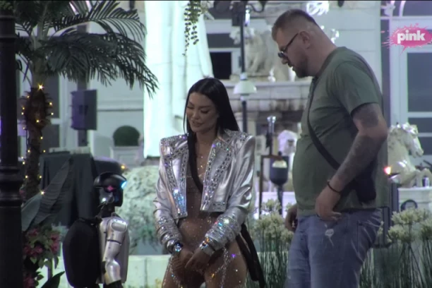 OPAAA, MAJA I JANJUŠ PONOVO ZAJEDNO! Voditeljka otkrila DETALJE KOJE KAMERA NIJE SNIMILA - odmah se osamili NA TAJNOJ LOKACIJI! (GALERIJA)