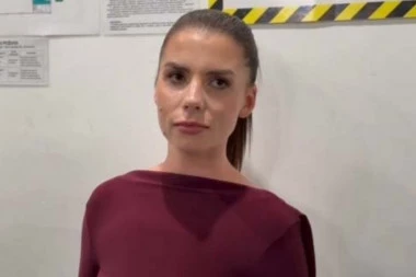 NA OVU UČESNICU ELITE 9 JE JANJUŠ BACIO OKO: Bugarska voditeljka se slikala za "Plejboj"!