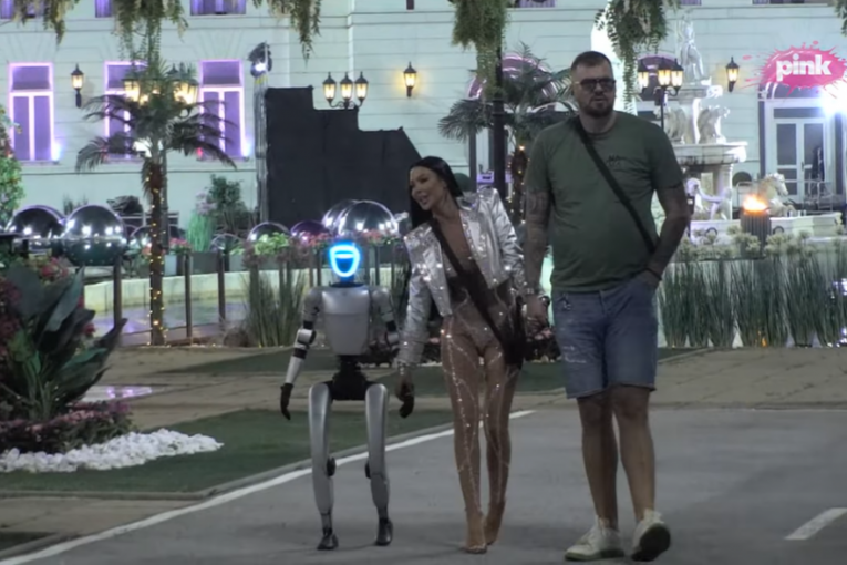 Maja i Janjuš sa "Tošom"