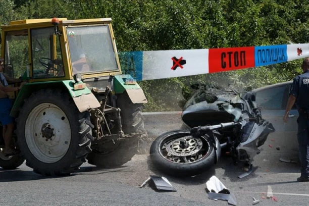 TINEJDŽER (16) BEZ DOZVOLE IZAZVAO UDES! Novi detalji saobraćajke kod Pančeva u kojoj je poginuo motociklista!