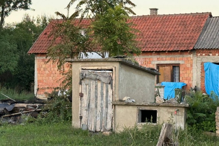 Kuća koju je Srđan zapalio pre zločina