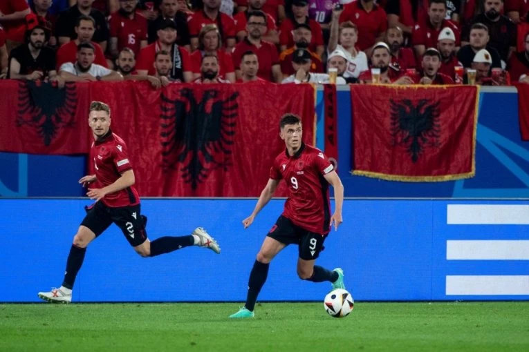 ALBANCI NAZVALI SRBE NEPOPRAVLJIVIM HULIGANIMA: Sramna najava meča sa "orlovima"