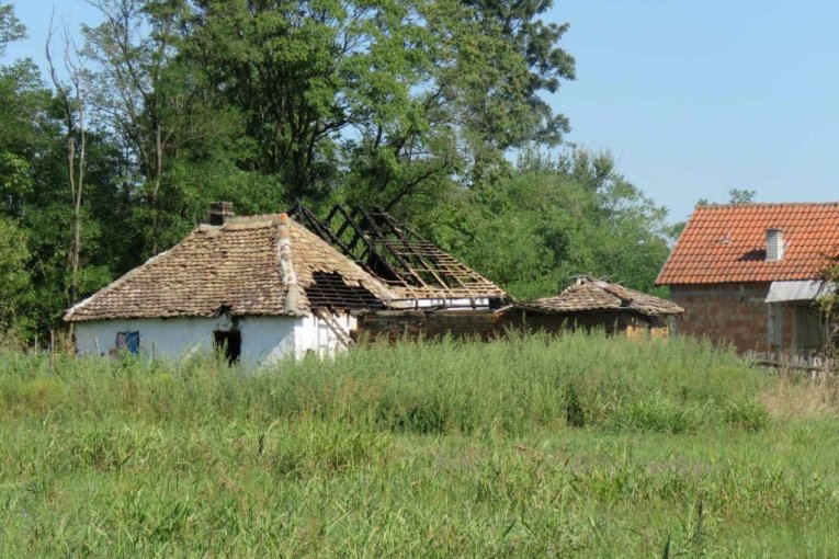 Zapaljen objekat kod Obrenovca