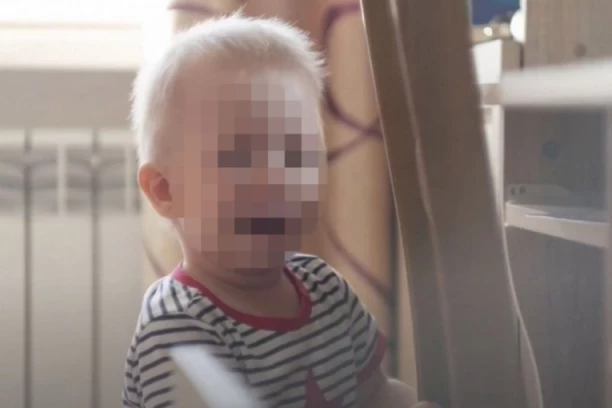 DETE (4) IŠETALO IZ VRTIĆA U VRANJU! Niko nije primetio da mališana nema, našla ga prodavačica u blizini benzinske pumpe