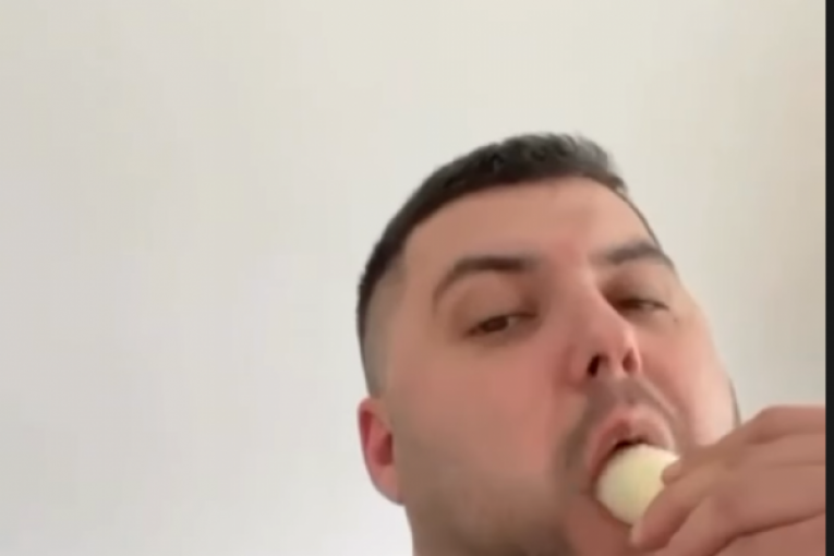 Asmin Durdžić banana