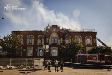 NEVIĐENI TEROR USRED BELA DANA: Ruska raketa direktno pogodila obrazovnu zgradu u Harkovu (VIDEO)