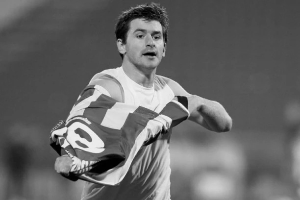 I NEBO PLAČE ZA DEJANOM MILOVANOVIĆEM: Dirljive scene u Beogradu zbog smrti bivšeg kapitena Zvezde (FOTO)