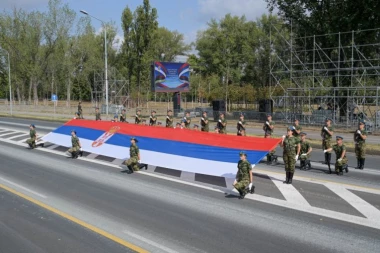 NA VOJNOJ PARADI I ZASTAVA SRBIJE DUGA 300 METARA! Evo kako će izgledati spektakl u subotu!