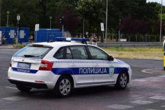 UHAPŠEN VOZAČ MERCEDESA! Novi detalji pucnjave u Beogradu: Jurio po gradu mladića u kombiju, pa udario motociklistu!