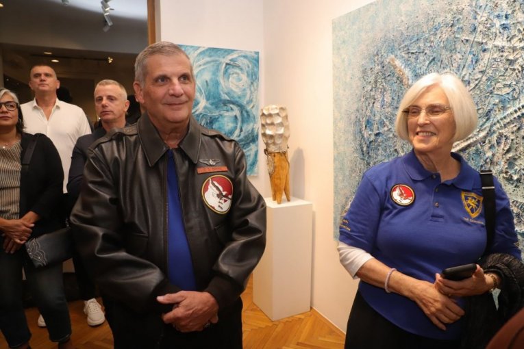 Izložba slika i skulptura inspirisana misijom "Halijard"