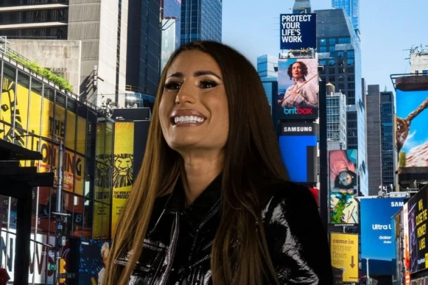 NAŠA PEVAČICA VRIŠTI USRED NJUJORKA: Didi Džej izazvala HAOS (VIDEO)