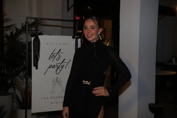 ŠLIC DO KUKA, SVE SE OCRTAVA! Lea Stanković nikad izazovnija - NIJE ZA ONE SA SLABIM SRCEM! (VIDEO)