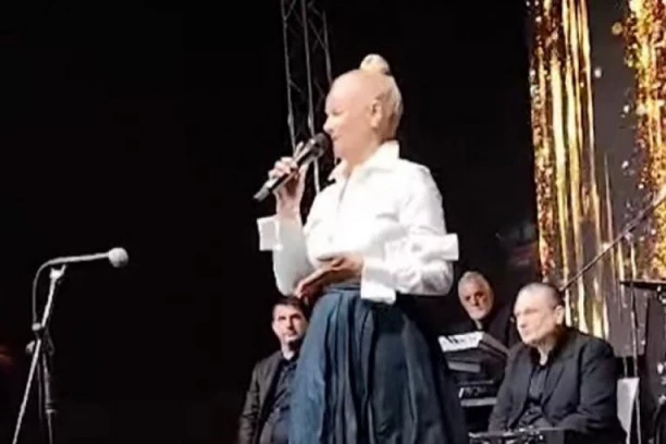 ILDA ŠAULIĆ ODMAH PREKINULA NASTUP! Pevačica nikad emotivnija uputila poruku ocu: "ĆALE, SAMO DA ZNAŠ..." (VIDEO)