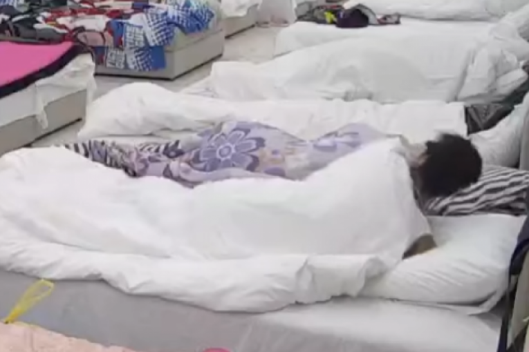 Filip Đukić i Tanja Stijelja Boginja spavaju zajedno u krevetu Elita 9