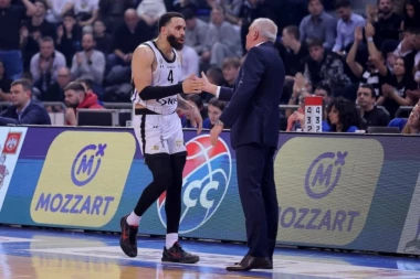 VOŠINGTON SLATKO NASMEJAO ŽOCA NA KONFERENCIJI: Amerikanac pomenuo kengure. Obradović ga potom ishvalio! (VIDEO)